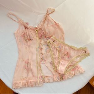 Victoria’s Secret Floral set Medium NWT